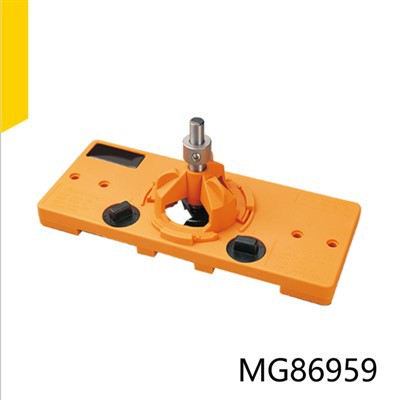 Otvor pro závěs 35 mm